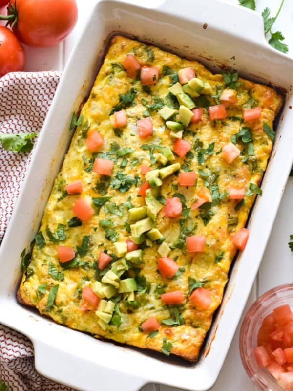 This Salsa Verde Breakfast Frittata is what breakfast dreams are made of. Topped with a salsa verde yogurt sauce, this vegetarian dish is perfect for brunch on those lazy weekends. Is gluten free, vegetarian, paleo and low carb.