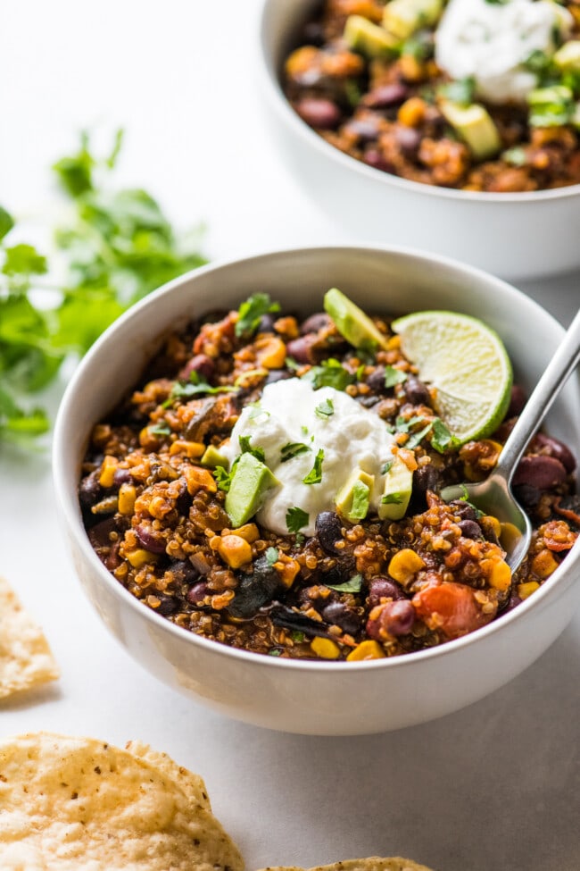 Quinoa Black Bean Chili - Isabel Eats