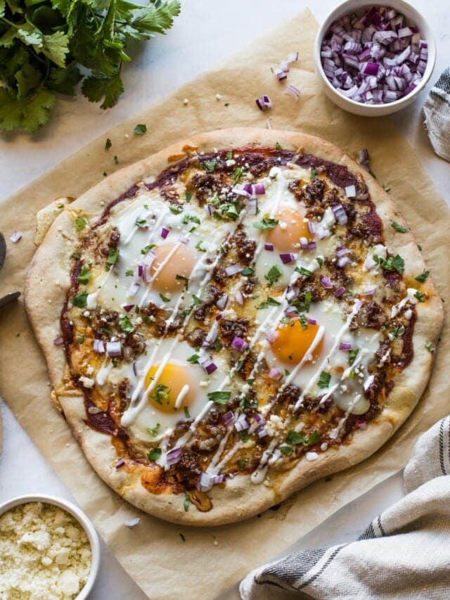 Mexican Breakfast Pizza - Isabel Eats